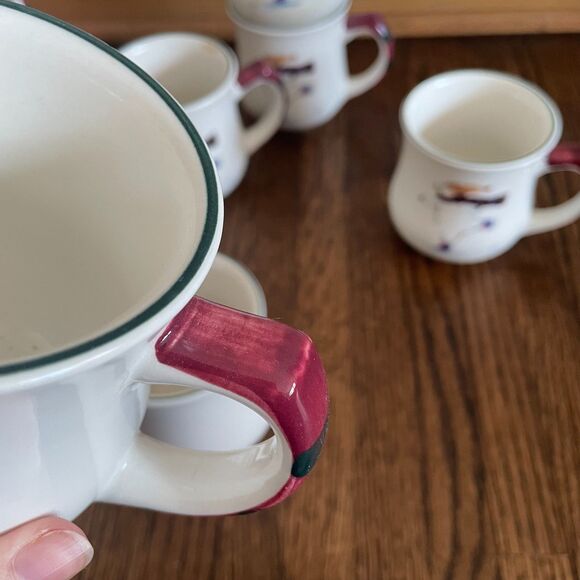 Set of 8 Pfaltzgraff Polar Bear Mugs 14 oz Ice Skating Bear With Hat - Picture 7 of 9